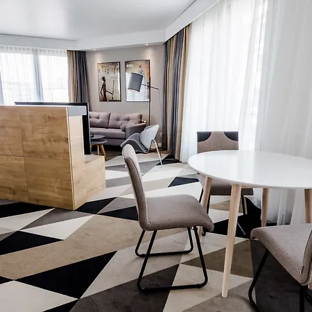 Lwowska 1 Apart Otel
