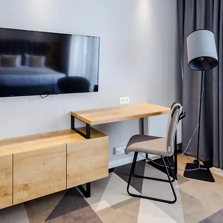 Apart Otel Lwowska 1 4*