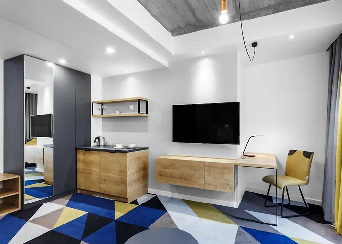 르보프스카 1 4*