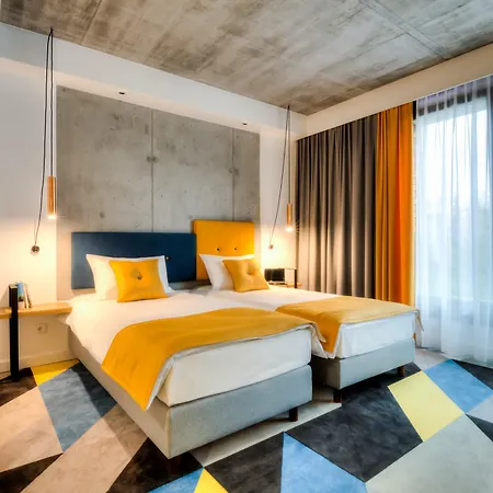 Lwowska 1 Apart-hotel 4*