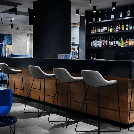 Ξενοδοχείο με διαμερίσματα Lwowska 1 4*