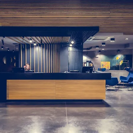 Ξενοδοχείο με διαμερίσματα Lwowska 1 4*