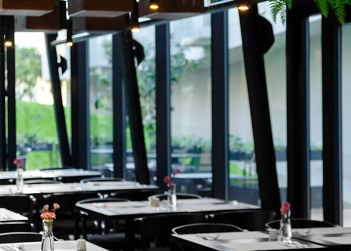 Apart Otel Lwowska 1 4*